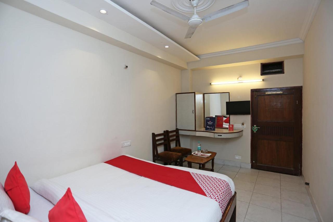 Oyo 4956 Hotel Maharaja Palace Kanpur Ngoại thất bức ảnh