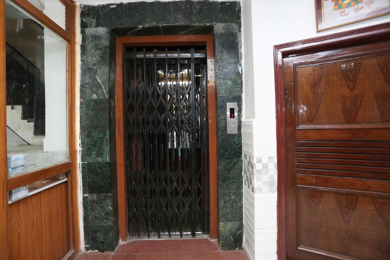 Oyo 4956 Hotel Maharaja Palace Kanpur Ngoại thất bức ảnh