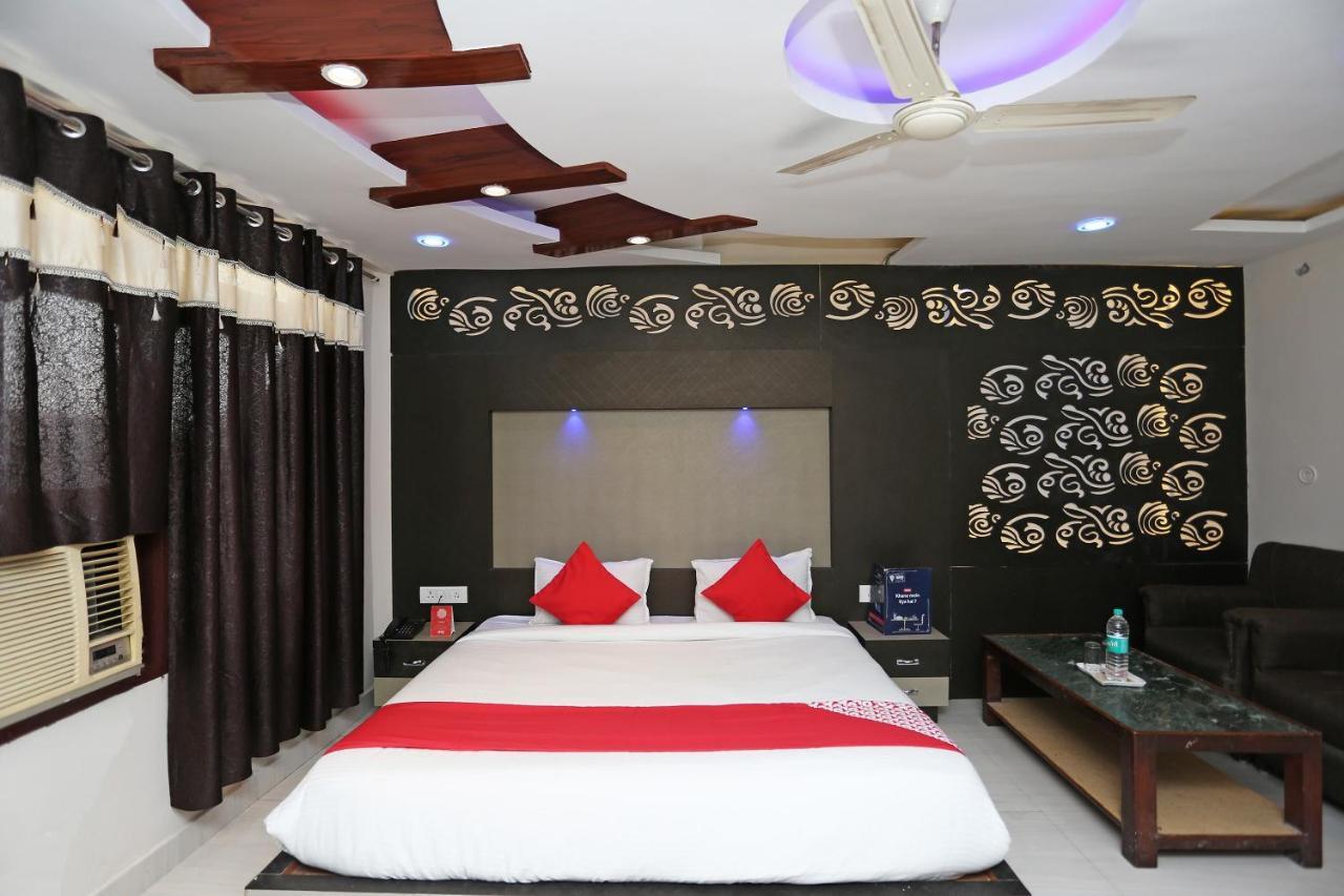 Oyo 4956 Hotel Maharaja Palace Kanpur Ngoại thất bức ảnh
