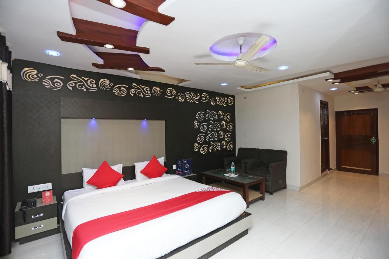 Oyo 4956 Hotel Maharaja Palace Kanpur Ngoại thất bức ảnh