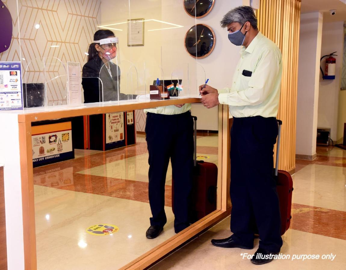 Oyo 4956 Hotel Maharaja Palace Kanpur Ngoại thất bức ảnh