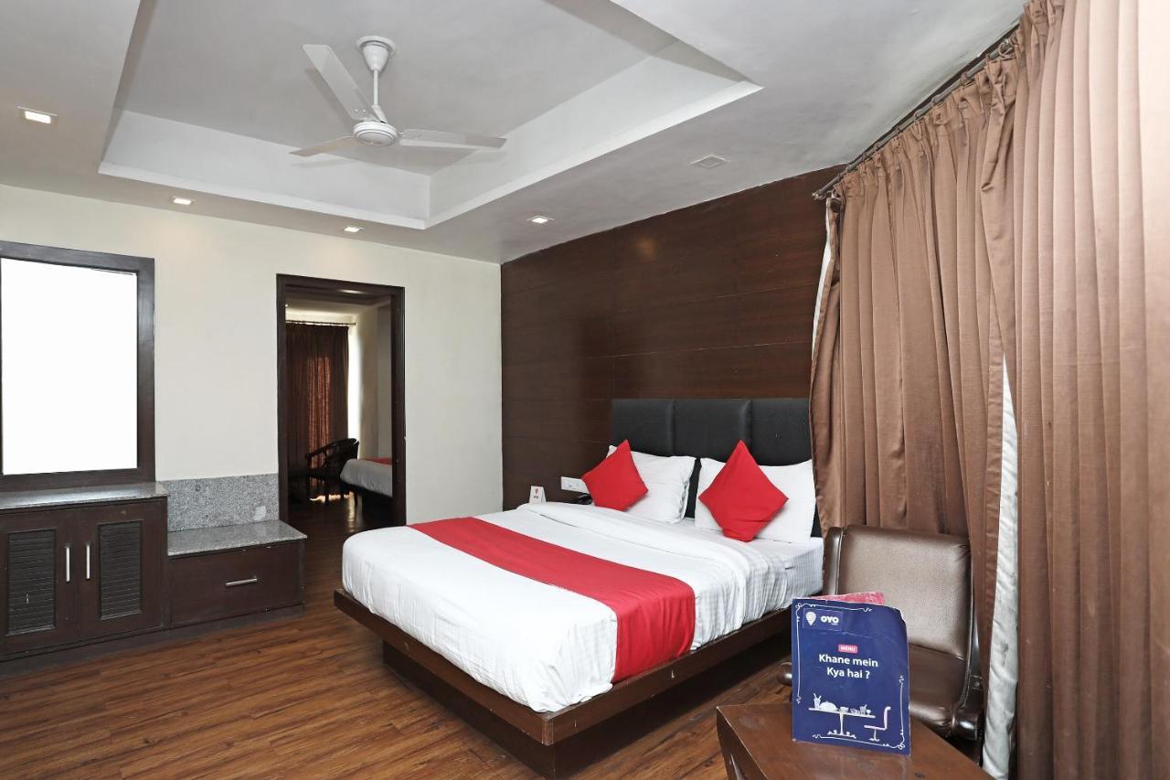 Oyo 4956 Hotel Maharaja Palace Kanpur Ngoại thất bức ảnh