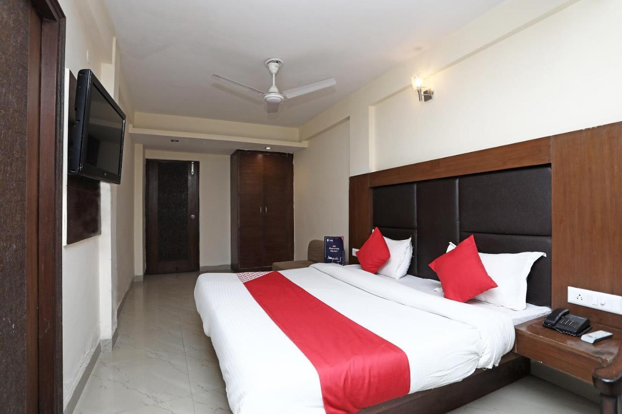 Oyo 4956 Hotel Maharaja Palace Kanpur Ngoại thất bức ảnh