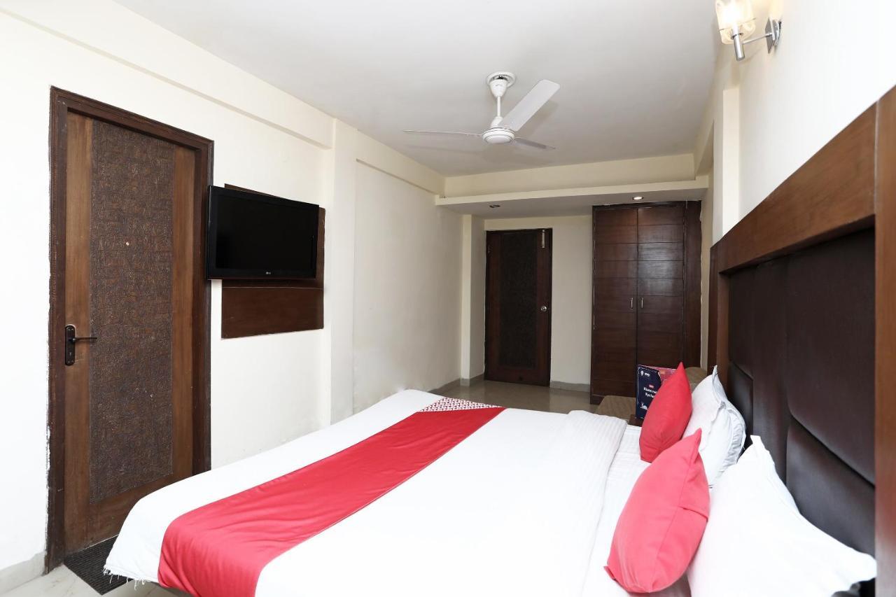 Oyo 4956 Hotel Maharaja Palace Kanpur Ngoại thất bức ảnh