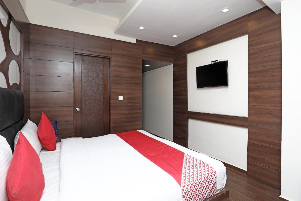 Oyo 4956 Hotel Maharaja Palace Kanpur Ngoại thất bức ảnh