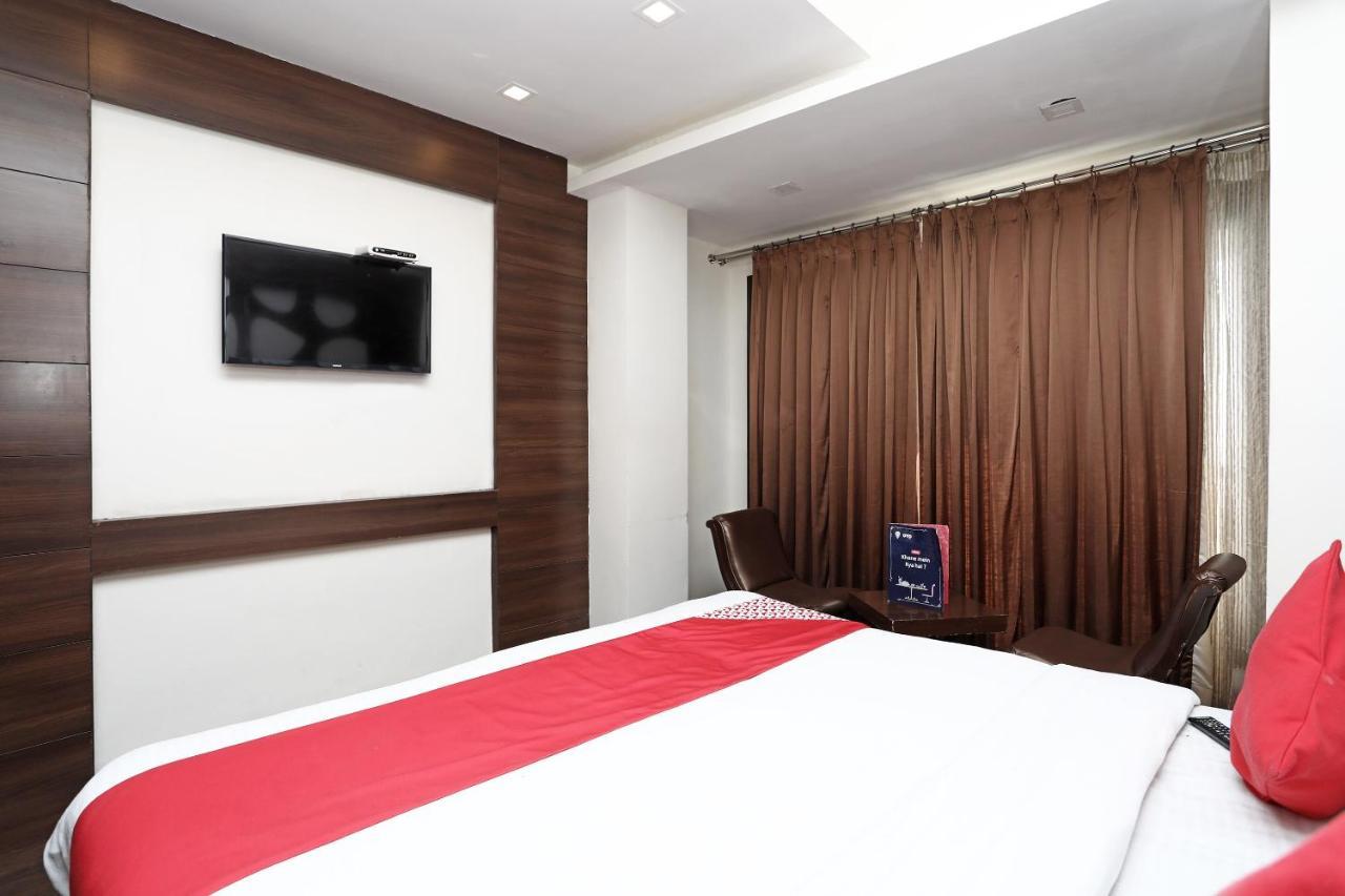 Oyo 4956 Hotel Maharaja Palace Kanpur Ngoại thất bức ảnh