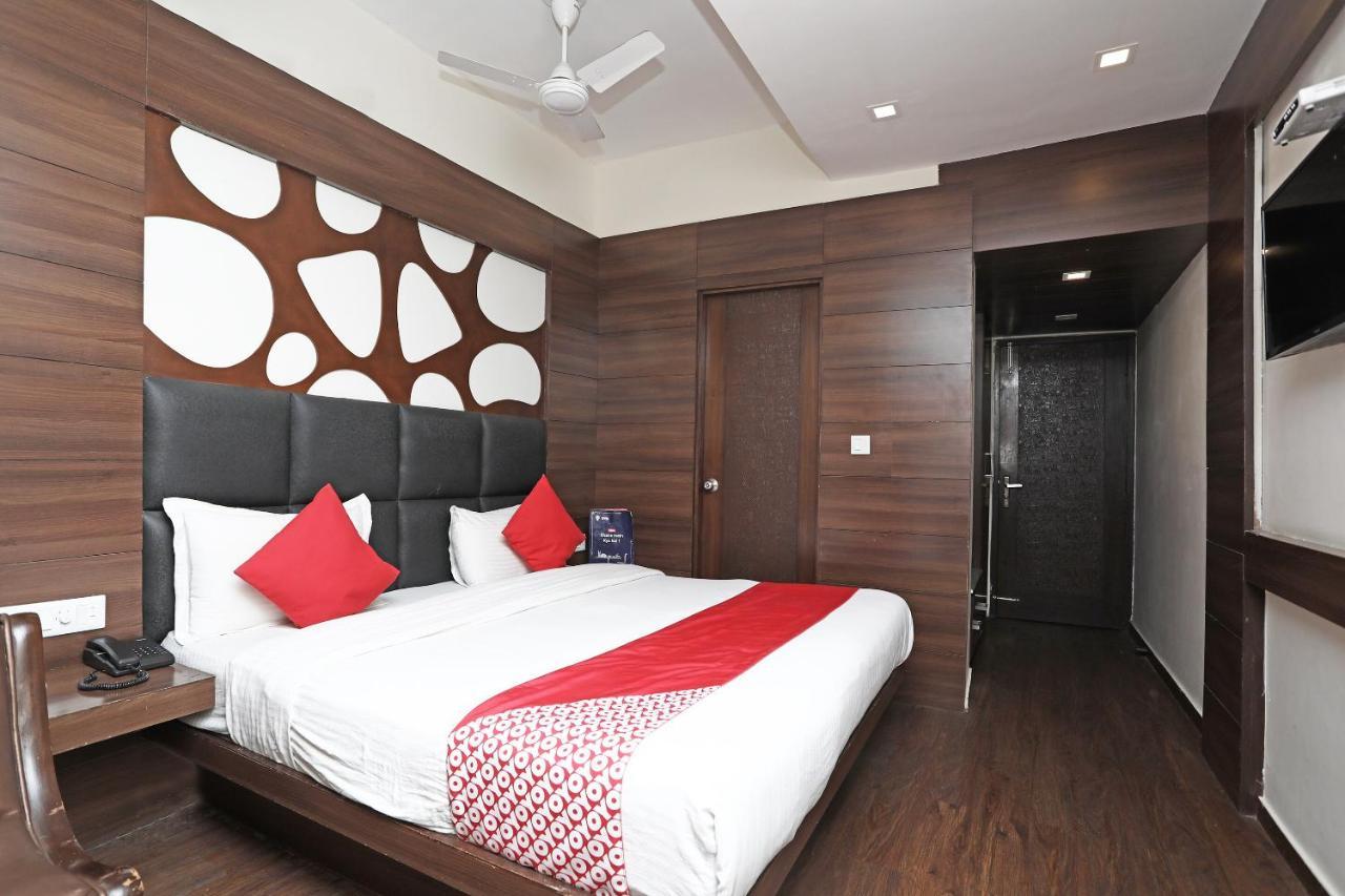 Oyo 4956 Hotel Maharaja Palace Kanpur Ngoại thất bức ảnh