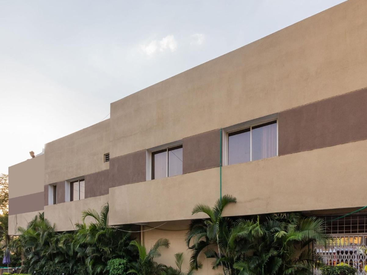 Oyo 4956 Hotel Maharaja Palace Kanpur Ngoại thất bức ảnh