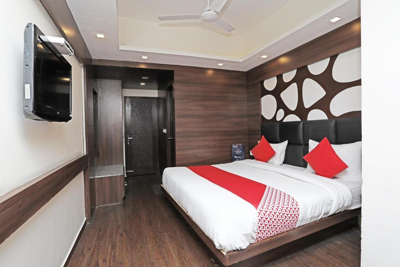 Oyo 4956 Hotel Maharaja Palace Kanpur Ngoại thất bức ảnh