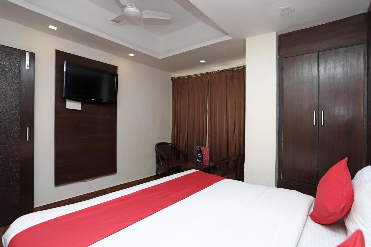 Oyo 4956 Hotel Maharaja Palace Kanpur Ngoại thất bức ảnh