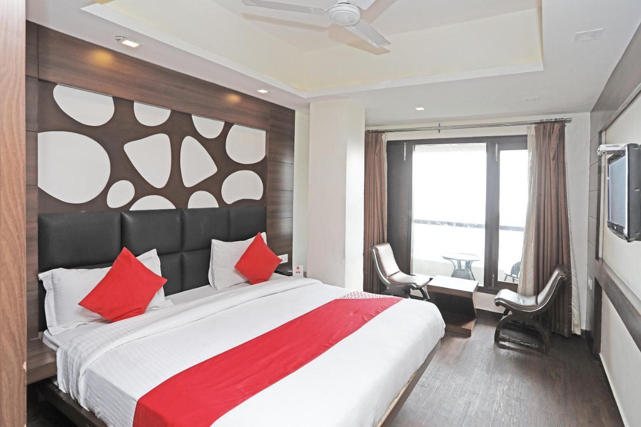Oyo 4956 Hotel Maharaja Palace Kanpur Ngoại thất bức ảnh