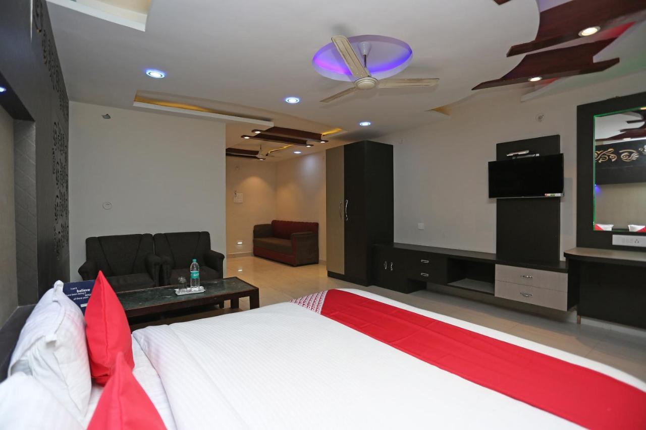Oyo 4956 Hotel Maharaja Palace Kanpur Ngoại thất bức ảnh