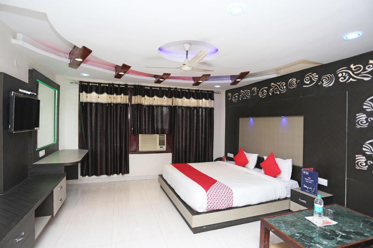 Oyo 4956 Hotel Maharaja Palace Kanpur Ngoại thất bức ảnh